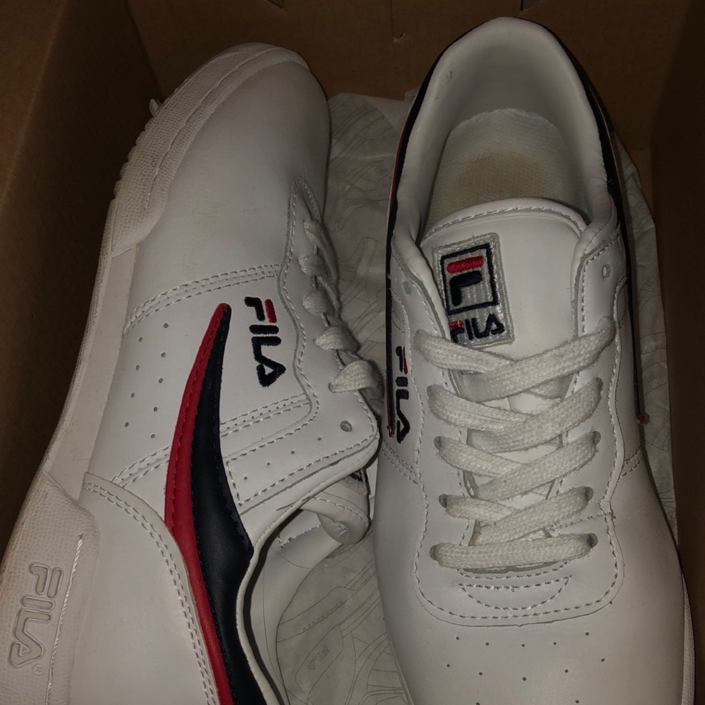 fila shoes barely worn